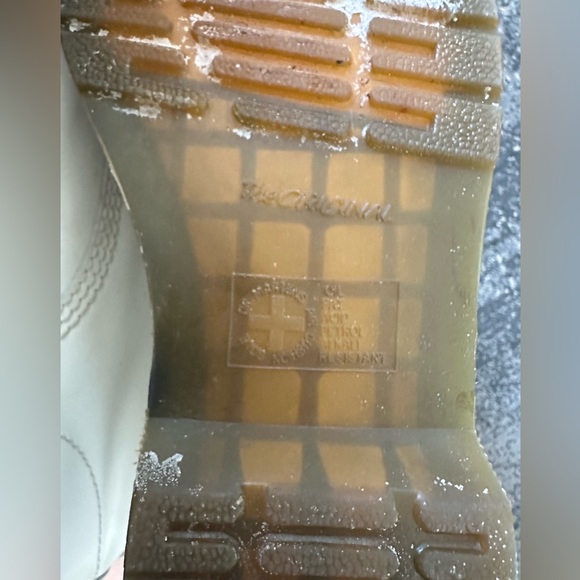 Dr Martens, white, size 9us - Picture 6 of 7